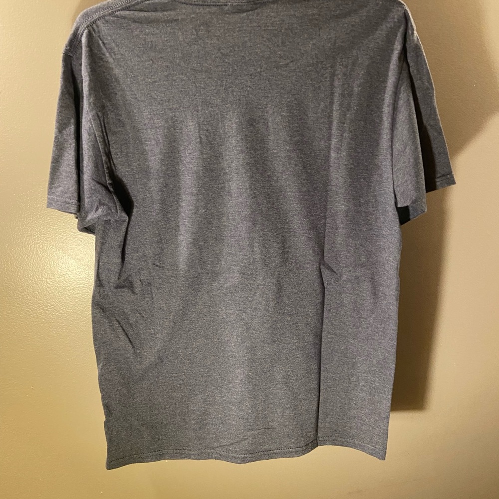 Shirt‎ - Picture 2 of 3